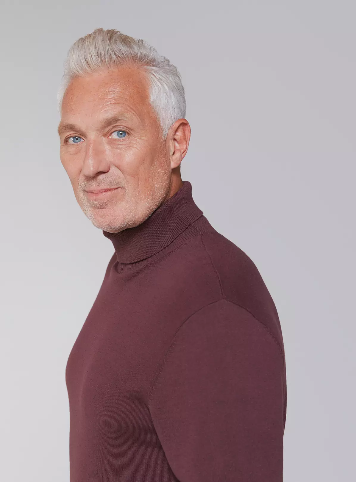 UNION WORKS Dark Red Roll Neck Jumper XXL 2 UNION WORKS Dark Red Roll Neck Jumper XXL - Image 2