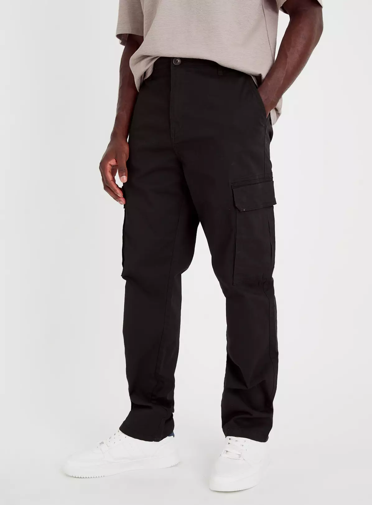 Black Straight Leg Cargo Trousers 44R 3 Black Straight Leg Cargo Trousers 44R - Image 3
