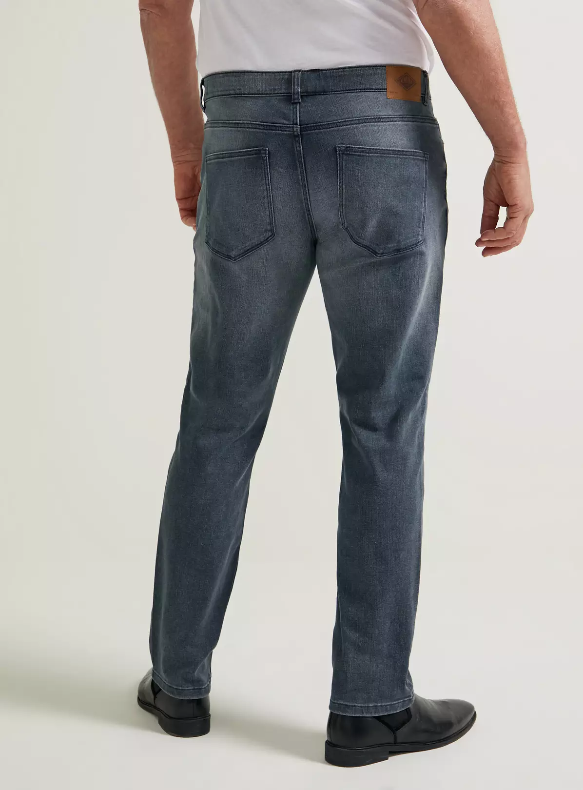 UNION WORKS Grey Washed Denim Straight Leg Jeans44R 2 UNION WORKS Grey Washed Denim Straight Leg Jeans44R - Image 2