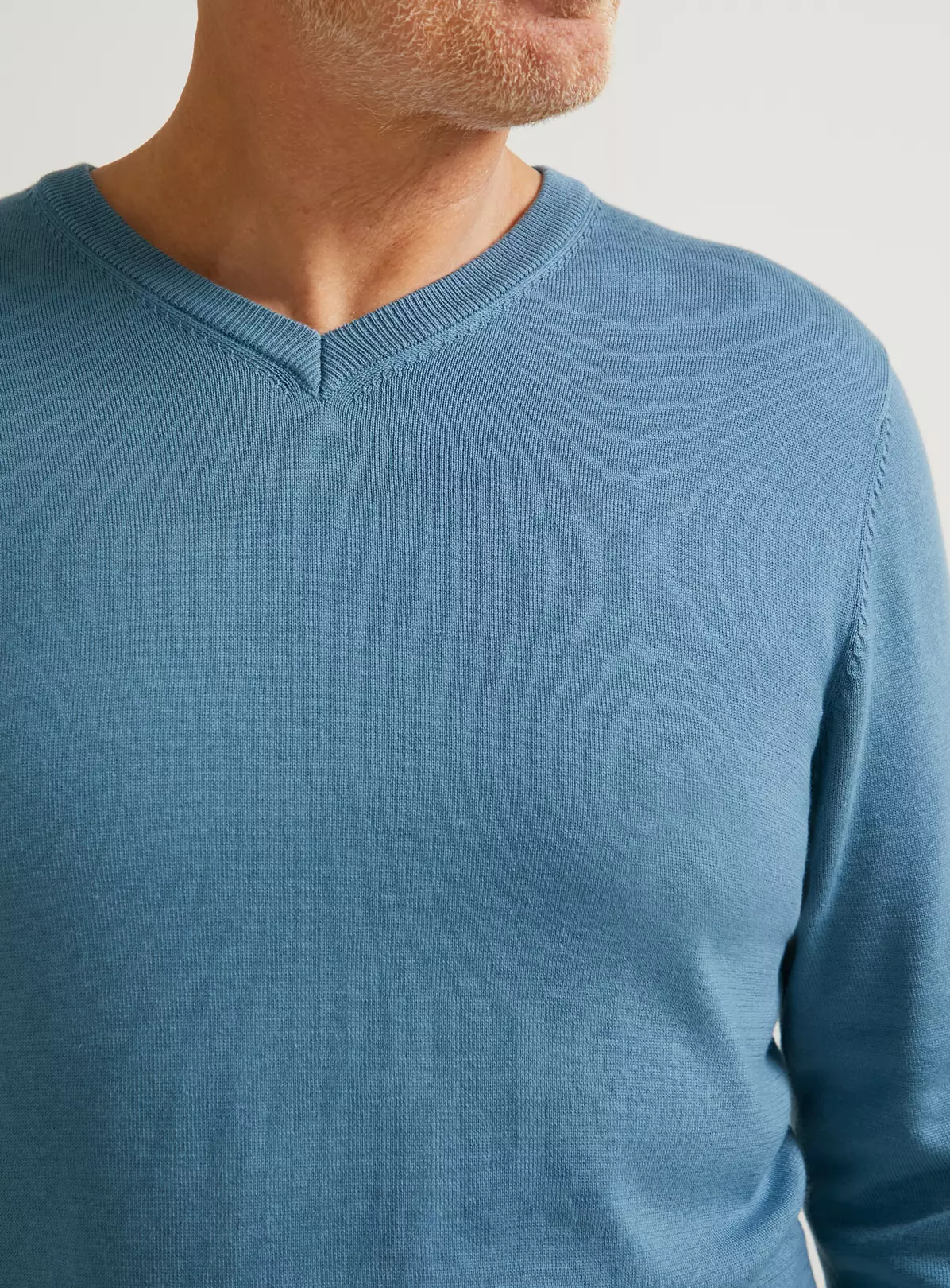 UNION WORKS Light Blue V Neck JumperXXL 6 UNION WORKS Light Blue V Neck JumperXXL - Image 6