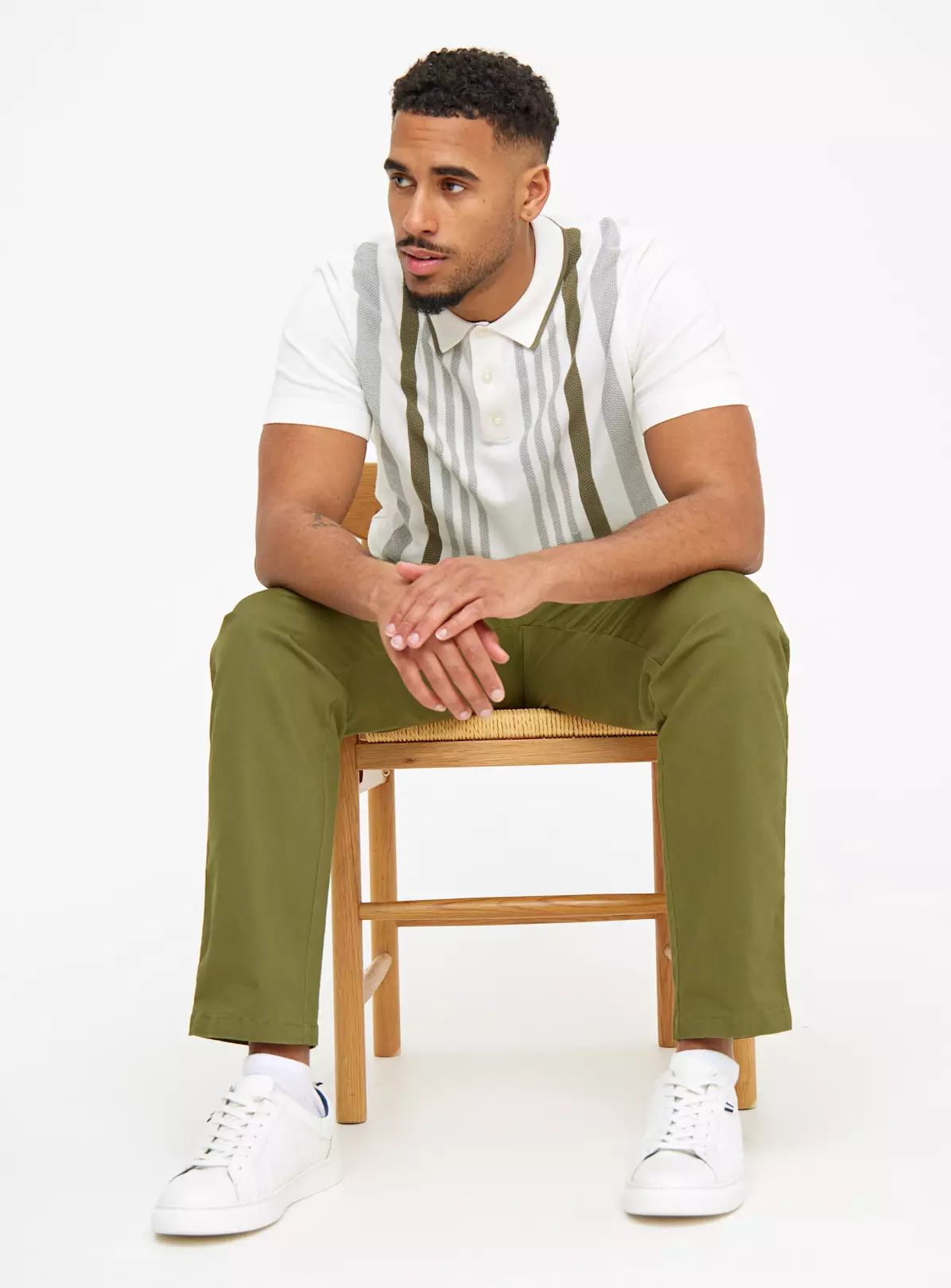 White Vertical Stripe Knitted Polo Shirt XL 3 White Vertical Stripe Knitted Polo Shirt XL - Image 3