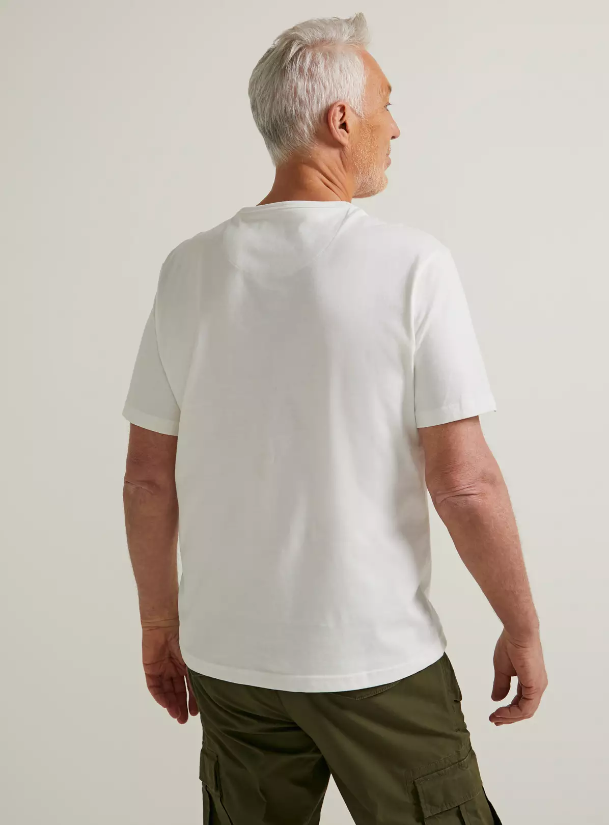 White Pocket T-ShirtXXL 1 White Pocket T-ShirtXXL